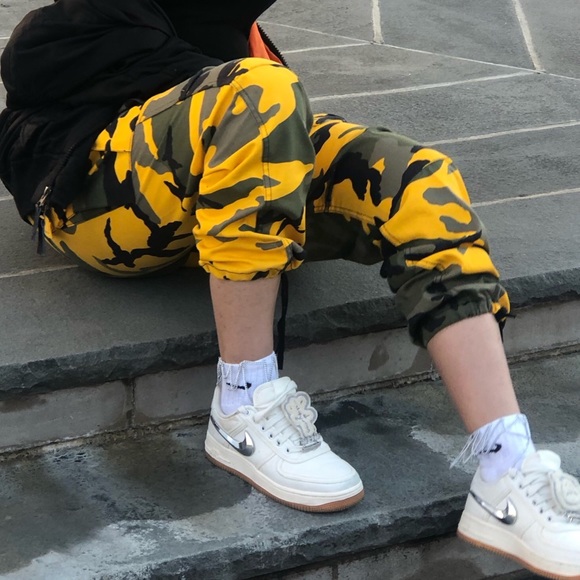 Cargo pants - Picture 2 of 3